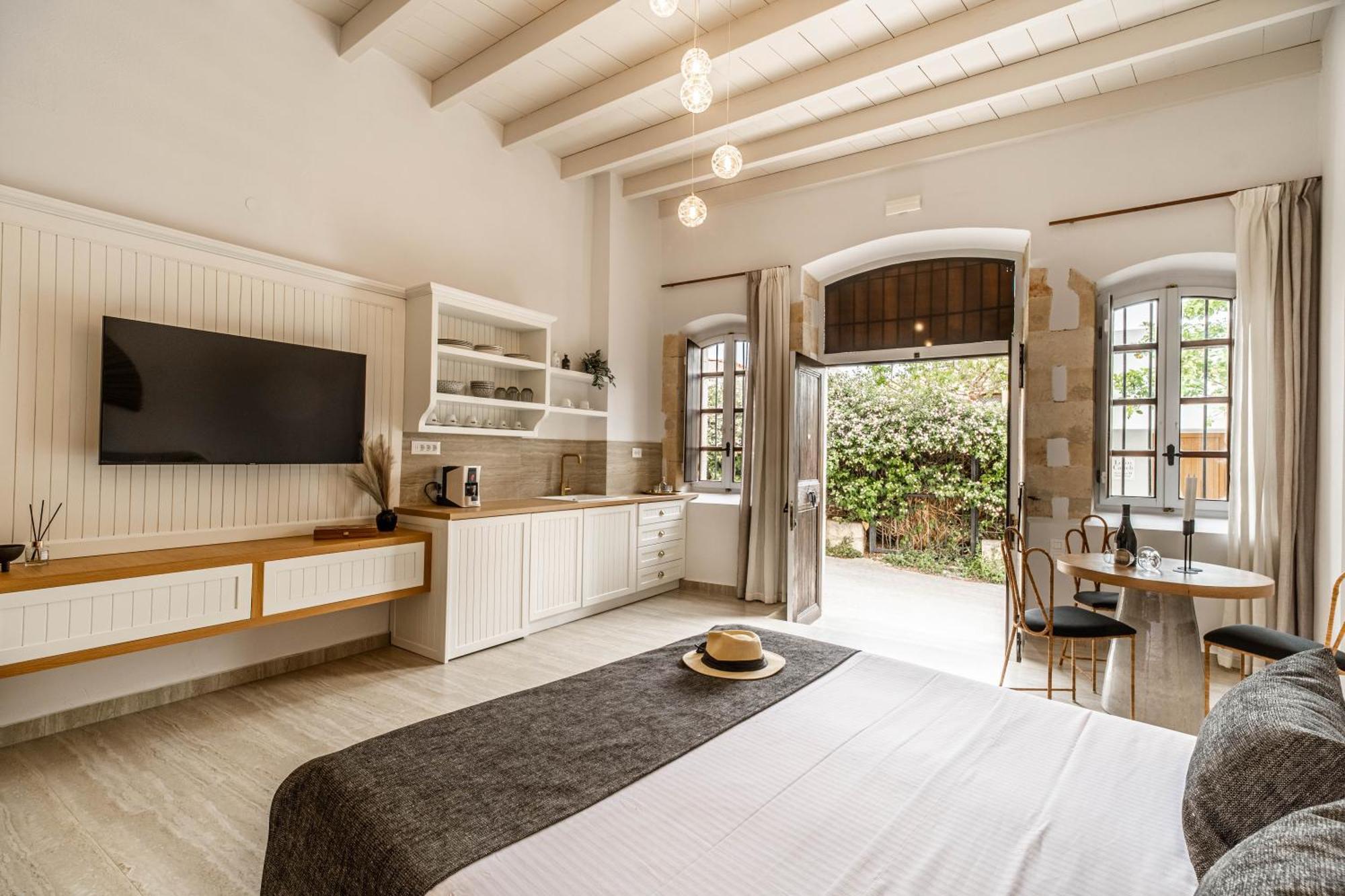 Lithinon Luxury Suites ハニア エクステリア 写真