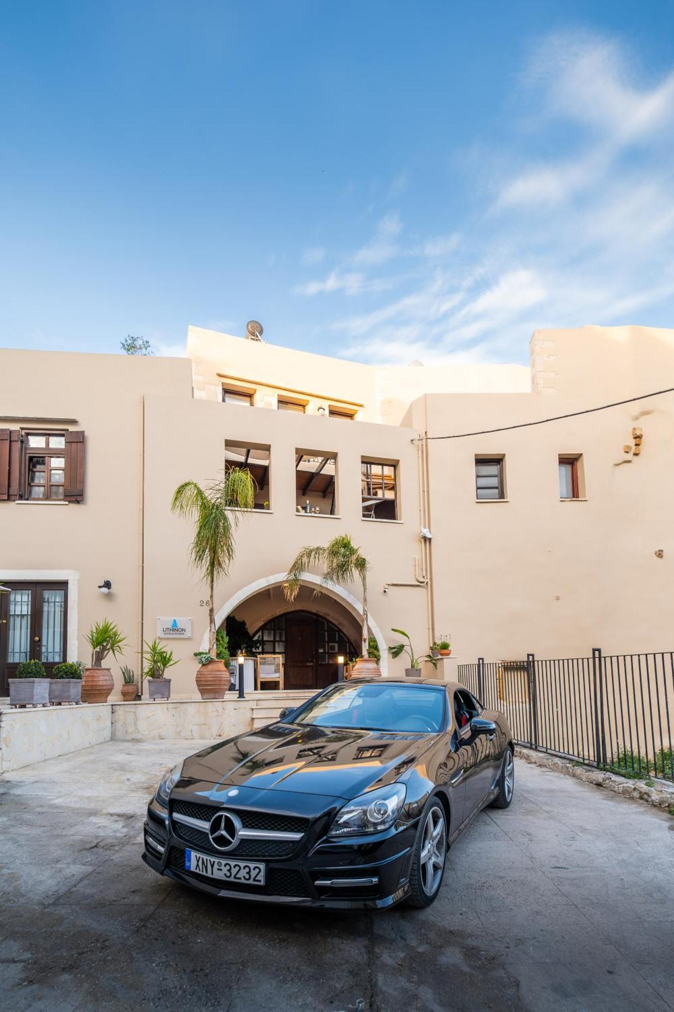 Lithinon Luxury Suites ハニア エクステリア 写真